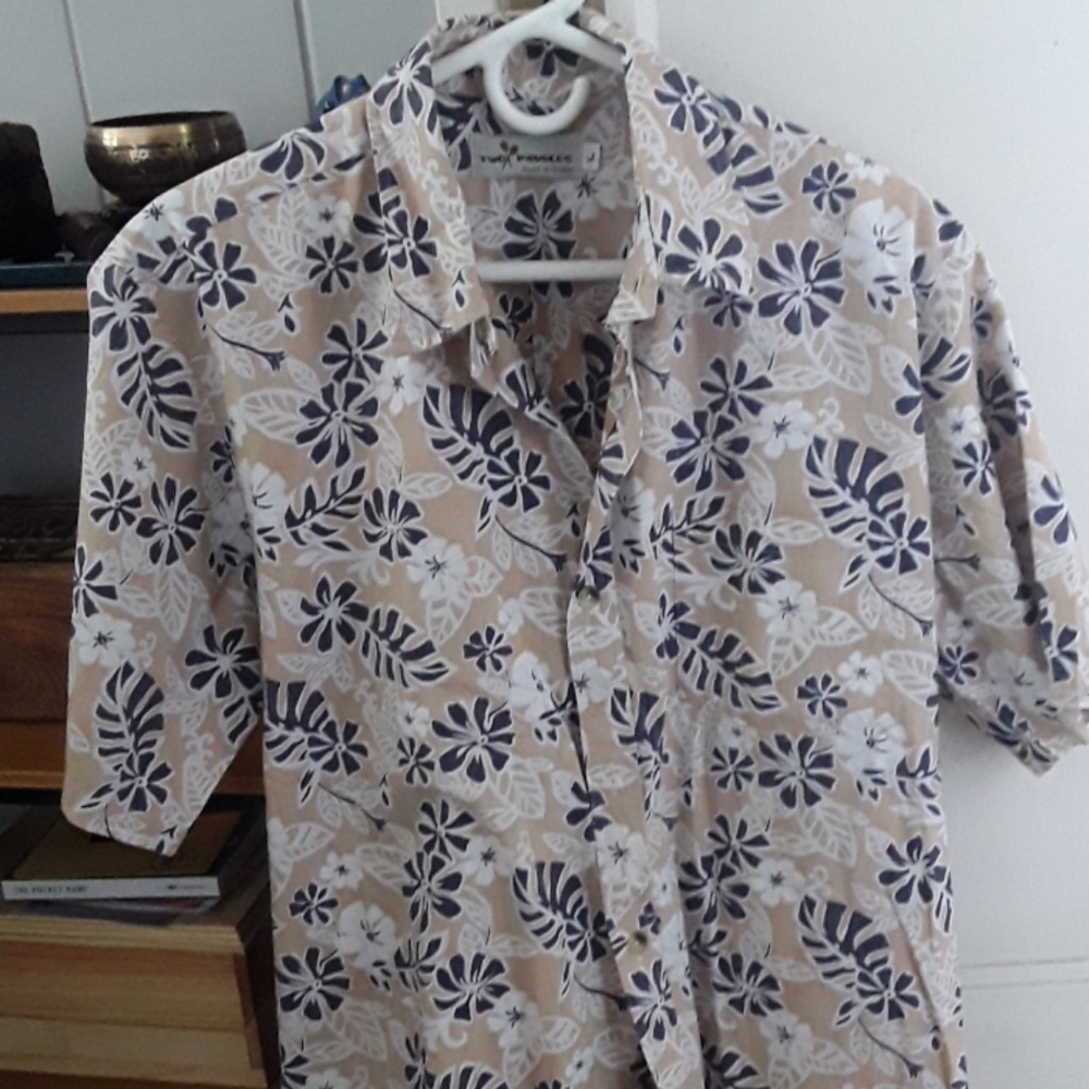 Men's large aloha shirt